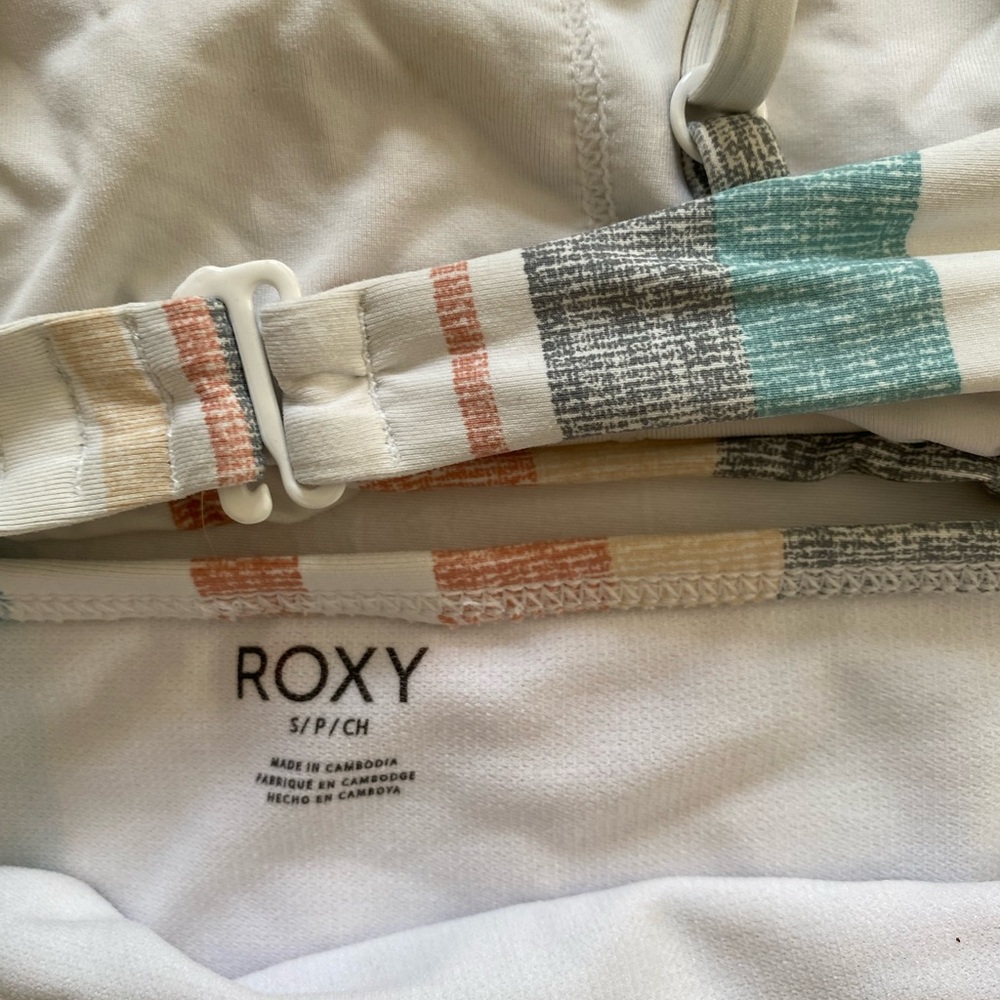 Roxy Two Piece - image 4